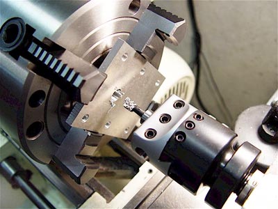 Maquinaria proceso mecanización piezas